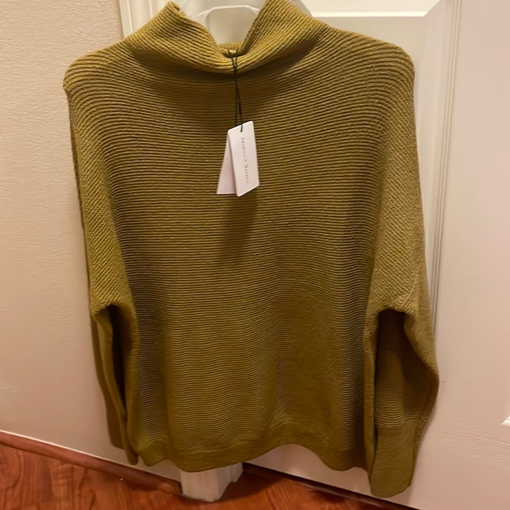 New with tags Chelsea and Theodore mustard winter turtleneck sweater. Size large